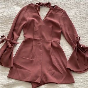 TOPSHOP BELL SLEEVE ROMPER - ROSE
